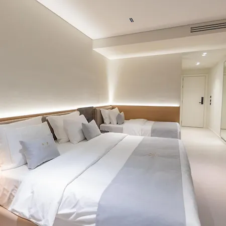 Padma Hotel